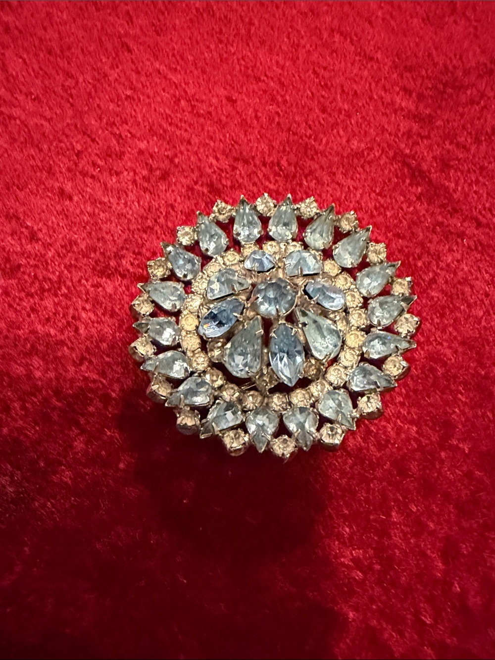 Vintage-Blue/clear rhinestone Floral Brooch - great condition domed Juliana?